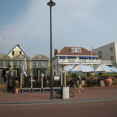 Sunlit Near Sea In Aan Zee 노르트베이크
